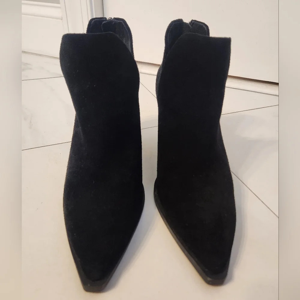 Vince Camuto Bibestie Suede Ankle Boots